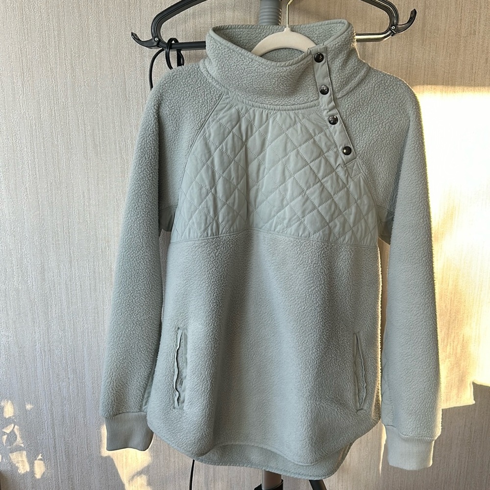 Abercrombie and Fitch fleece women top, Size L